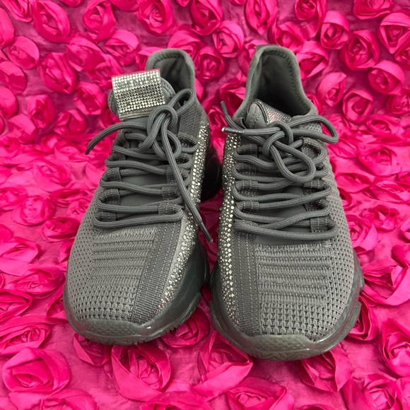 Steve Madden Women's Maxima Sneaker - Picture 3 of 9